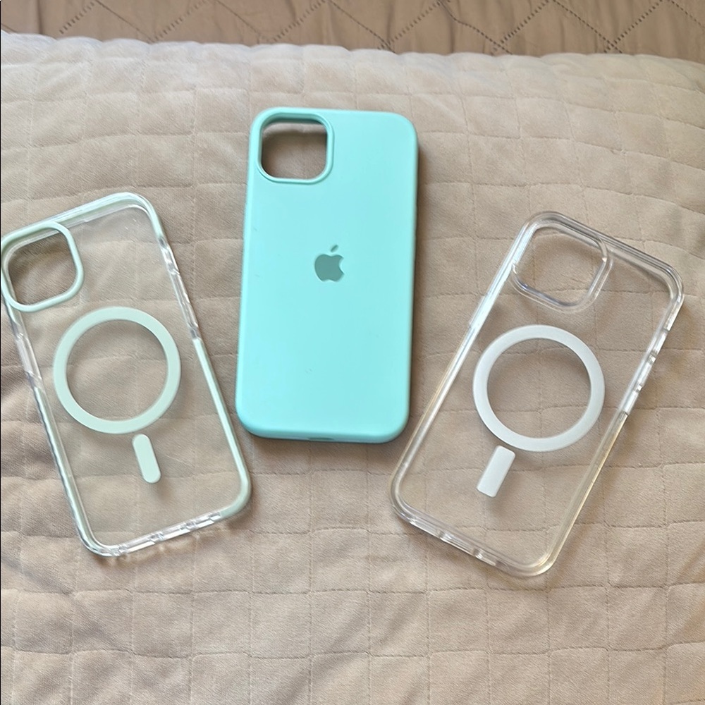 Apple Green and White iPhone Cases MagSafe Compatible